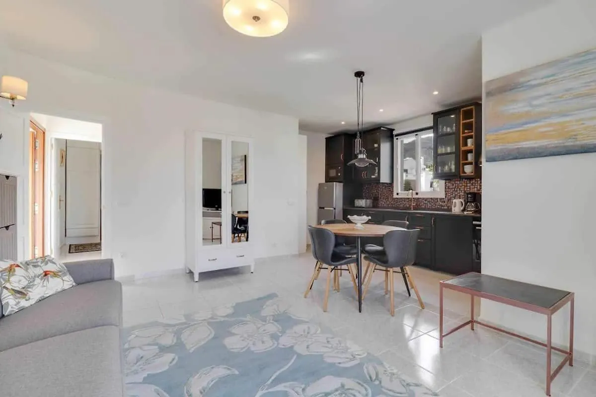 Apartmento Tanger Oasis Nerja 0*,  İspanya